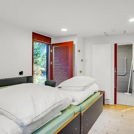 Beautiful Home In Grenaa With Wifi Feriehus