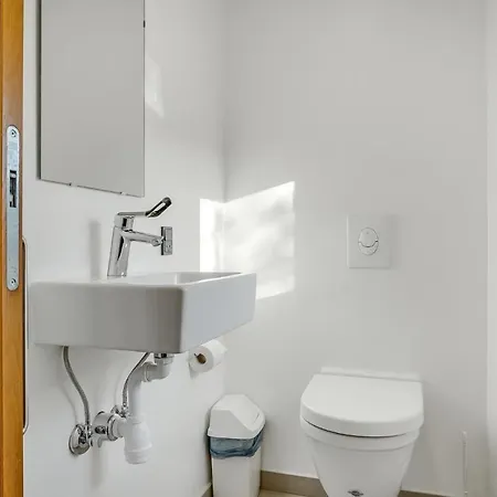 Beautiful Home In Grenaa With Wifi Feriehus *