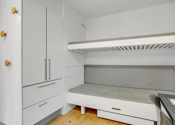 Beautiful Home In Grenaa With Wifi